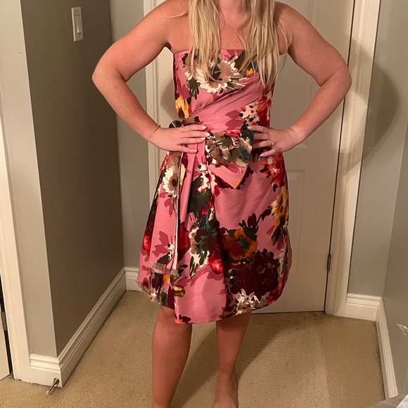 Oscar de la Renta Strapless Gown - Picture 3 of 4